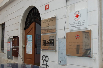 Vhod v Župančičevo 14